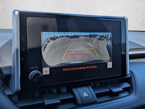 Used 2023 Toyota RAV4 XLE FWD image 13