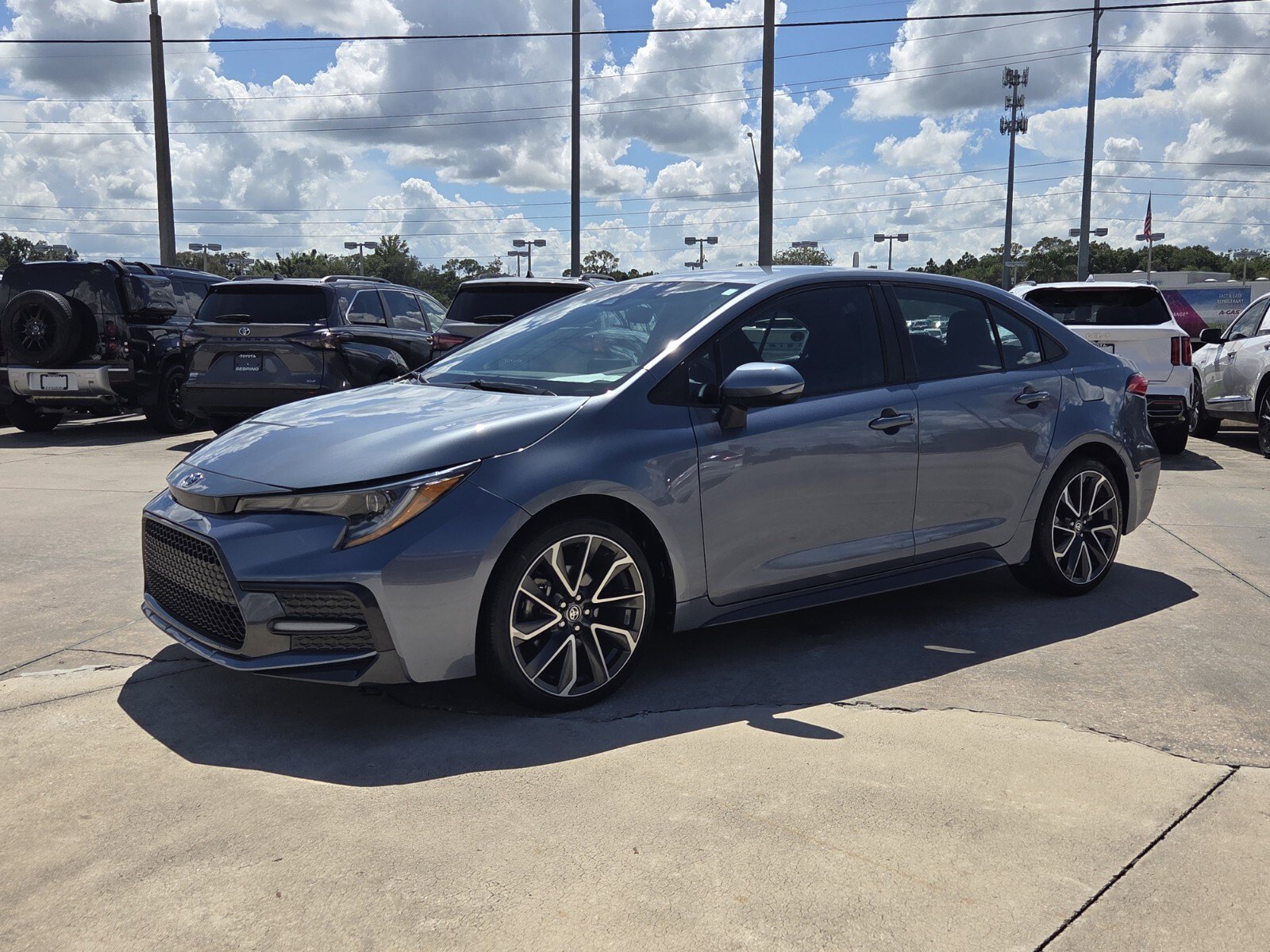 Certified 2022 Toyota Corolla SE FWD image 3