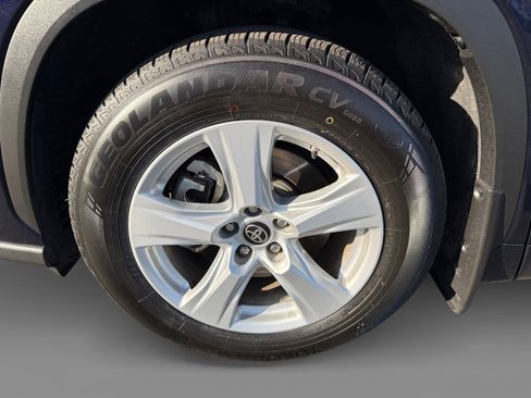 Used 2020 Toyota Highlander L image 9