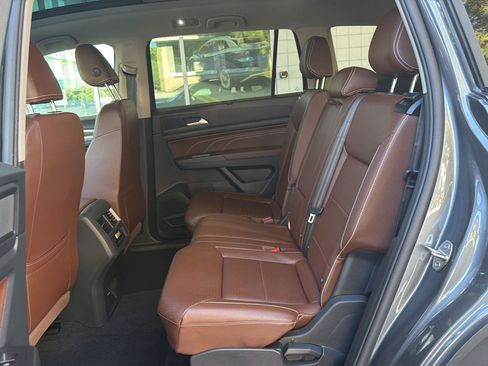 Certified 2023 Volkswagen Atlas SE w/ Panoramic Sunroof Package AWD/4WD image 16