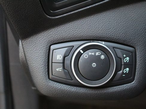 Used 2018 Ford Escape SE w/ Ford Safe & Smart Package AWD/4WD image 24