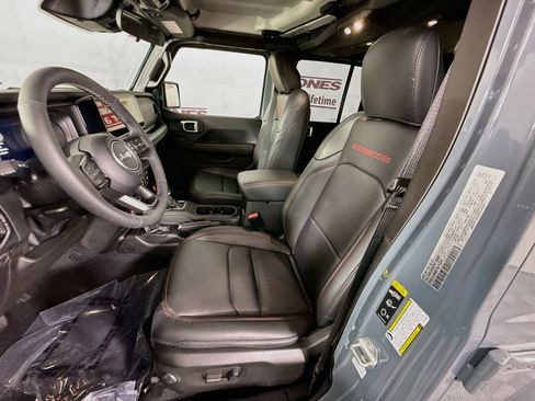Used 2026 Jeep Wrangler Unlimited Rubicon w/ Safety Group AWD/4WD image 25