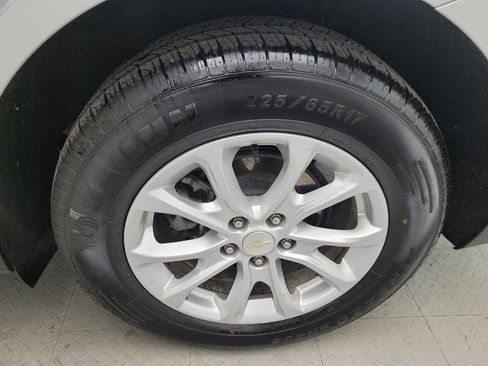 Used 2020 Chevrolet Equinox LT image 31