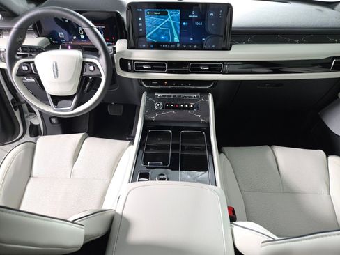 New 2026 Lincoln Aviator Black Label AWD/4WD image 16