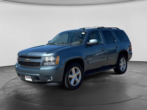 Used 2010 Chevrolet Tahoe LT w/ Luxury Package AWD/4WD image 5