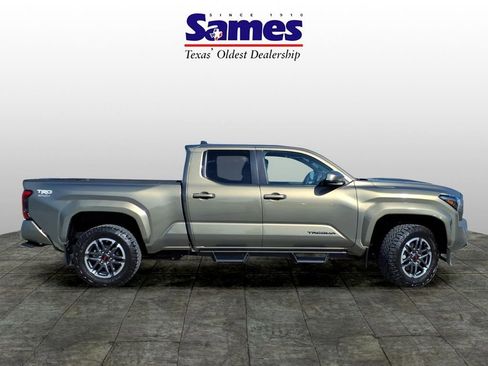 Used 2024 Toyota Tacoma TRD Sport w/ TRD Sport Upgrade Package image 5