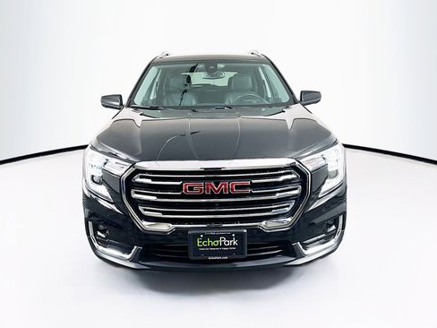 Used 2022 GMC Terrain SLT w/ Tech Package image 2