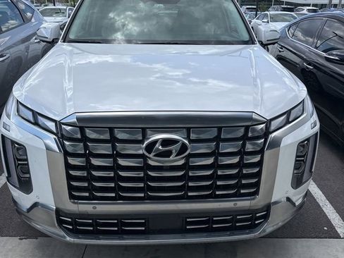 Used 2024 Hyundai Palisade Calligraphy image 1