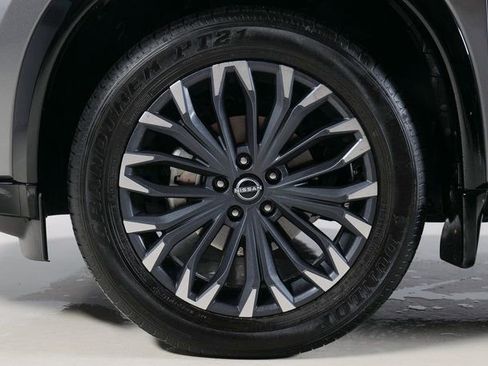 Used 2025 Nissan Rogue Platinum w/ Platinum Premium Package image 33