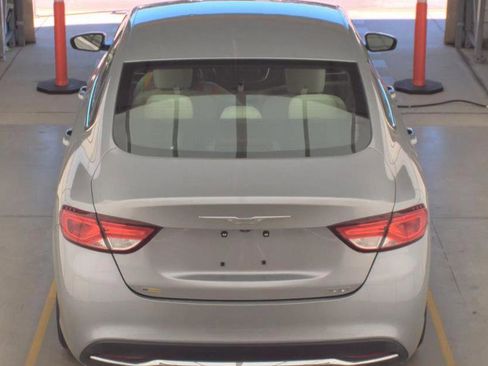 Used 2016 Chrysler 200 Limited FWD image 6