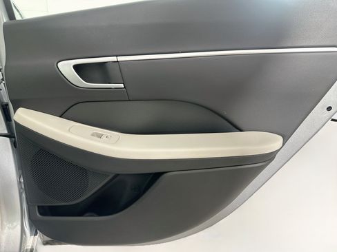 Used 2025 Hyundai Sonata SEL FWD image 28