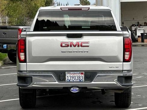 Used 2020 GMC Sierra 1500 SLE w/ SLE Value Package image 8