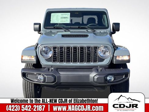 New 2026 Jeep Gladiator Sport image 10