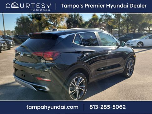 Used 2022 Buick Encore GX Select image 3