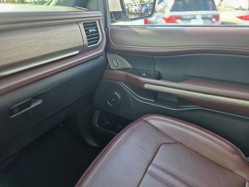 Used 2024 Ford Expedition Max Limited image 26