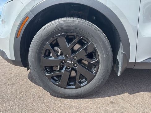 Used 2023 Kia Sorento S w/ Panoramic Sunroof Package AWD/4WD image 9