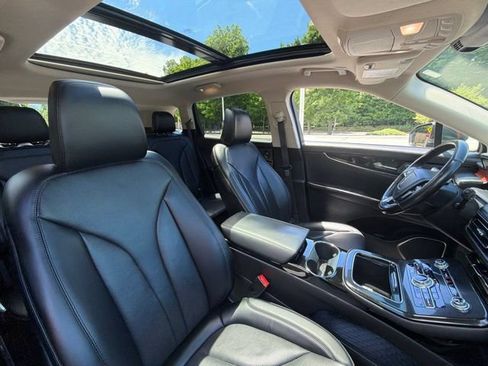 Used 2022 Lincoln Nautilus Reserve w/ Equipment Group 201A AWD/4WD image 12