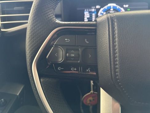 Used 2025 Toyota Sequoia Platinum image 15