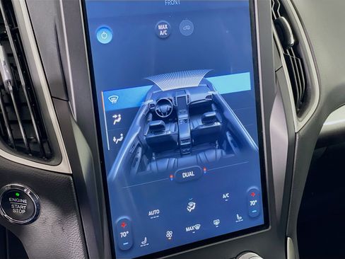 Used 2024 Ford Edge SEL image 23