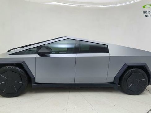 Used 2024 Tesla Cybertruck Cyberbeast AWD/4WD image 10