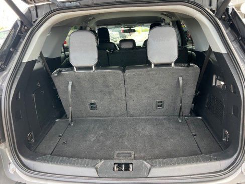 Used 2023 Ford Explorer XLT w/ Equipment Group 202A RWD image 22