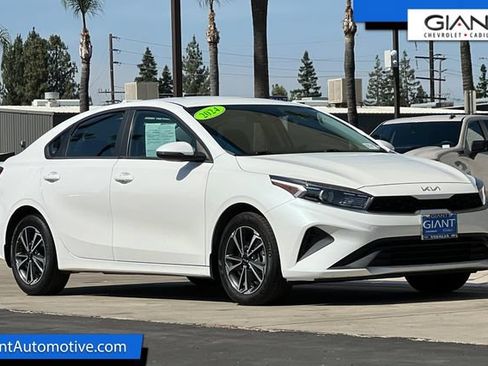 Used 2024 Kia Forte LXS w/ LXS Technology Package FWD image 1