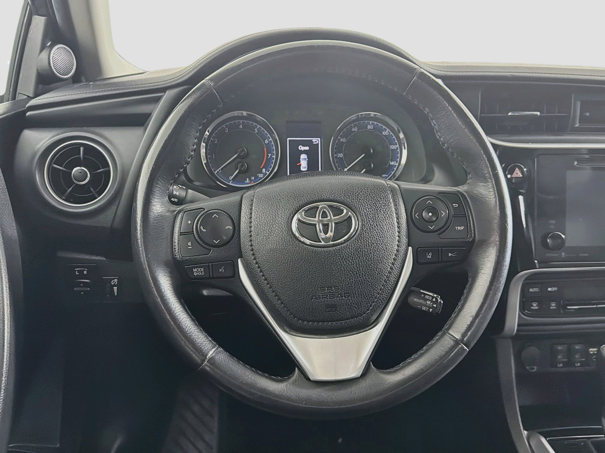 Used 2017 Toyota Corolla XSE w/ Carpet Mat Package (TMS) FWD image 18