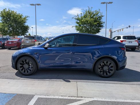Used 2023 Tesla Model Y Long Range AWD/4WD image 9