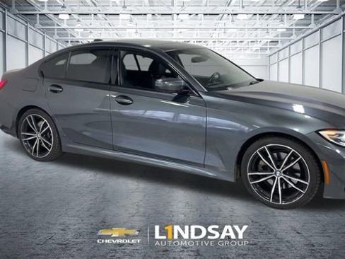 Used 2019 BMW 330i xDrive Sedan w/ Convenience Package image 3