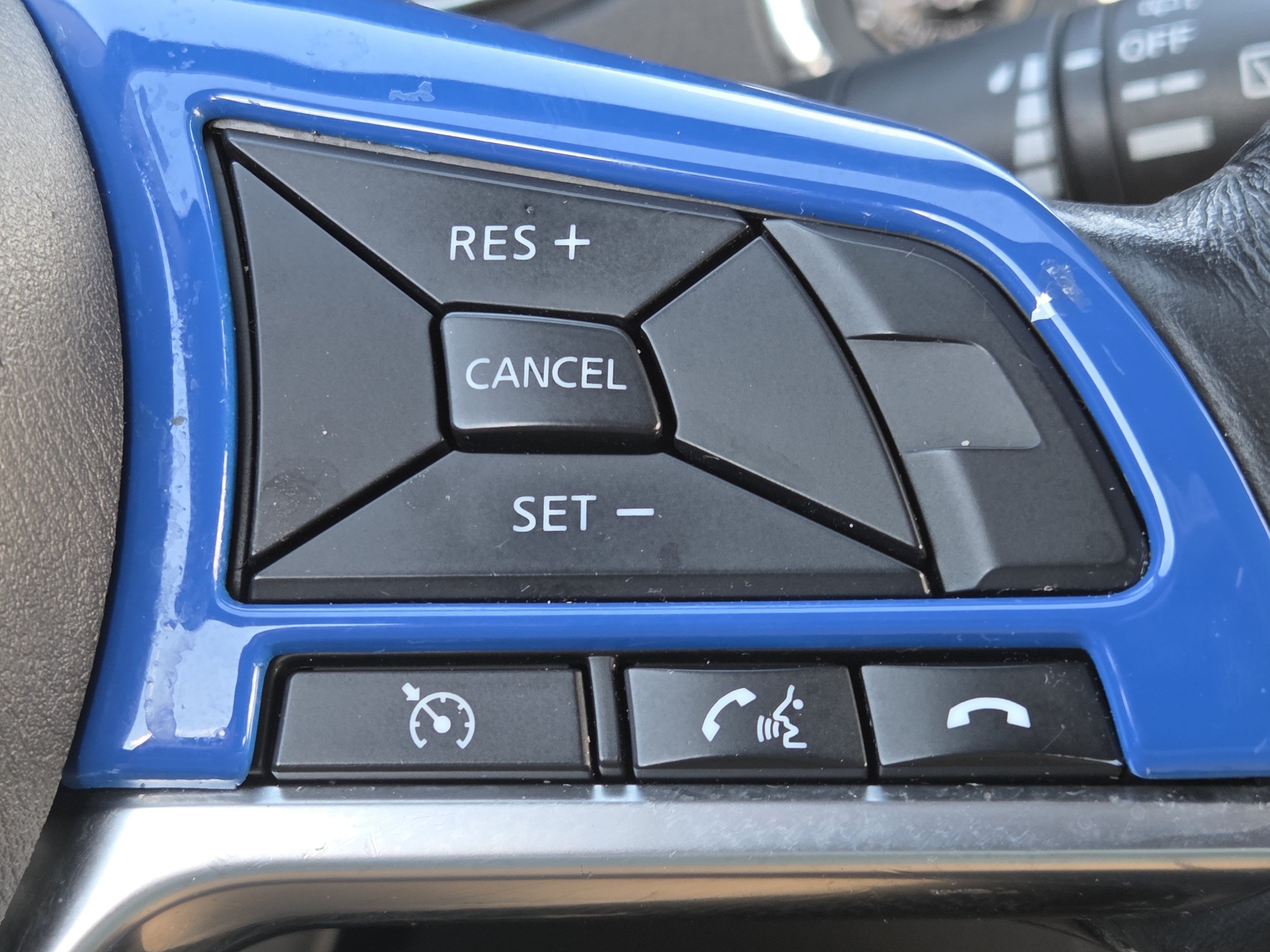 Used 2018 Nissan Rogue Sport SV w/ SV All-Weather Package AWD/4WD image 14