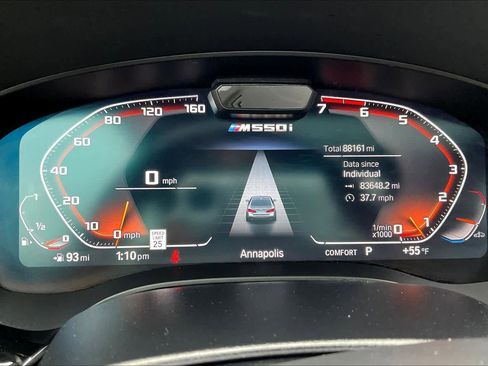 Used 2023 BMW M550i xDrive w/ Dynamic Handling Package image 24