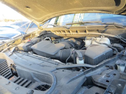 Used 2023 Cadillac Escalade ESV Luxury image 6