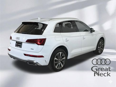 Used 2023 Audi Q5 2.0T Premium w/ Convenience Package image 9