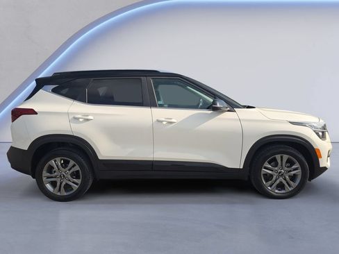 Used 2021 Kia Seltos S FWD image 7