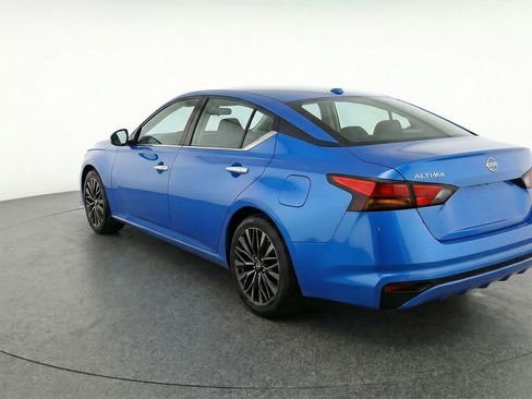 Used 2025 Nissan Altima 2.5 SV image 6