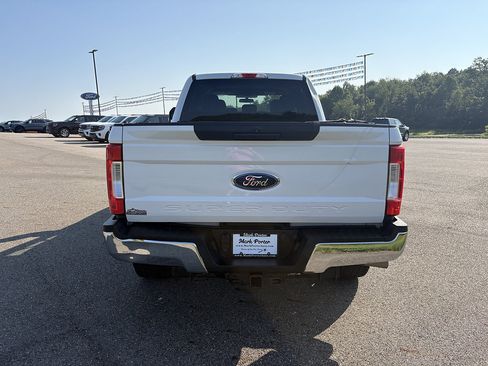 Used 2018 Ford F250 XLT AWD/4WD image 4