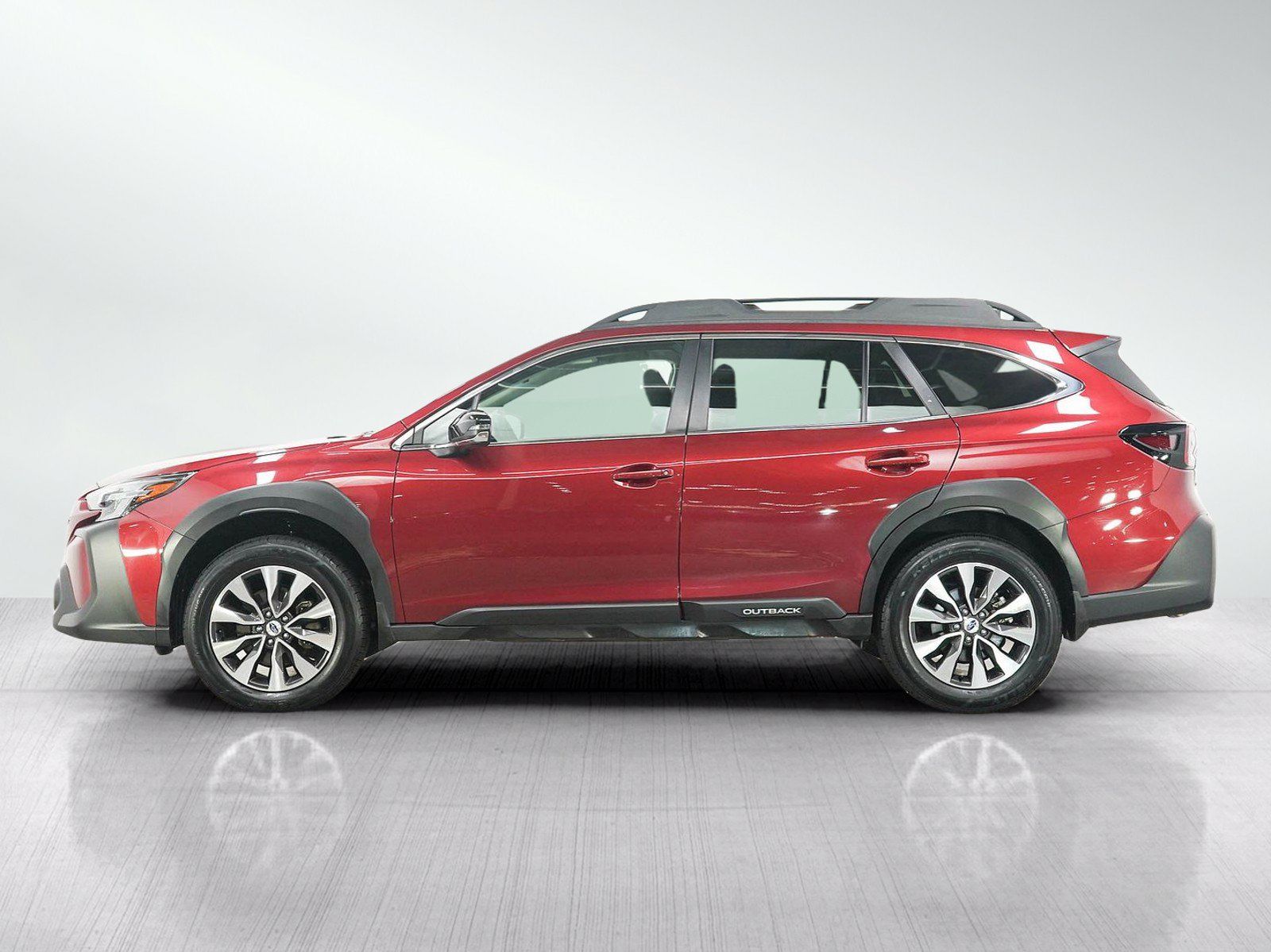 Used 2025 Subaru Outback Limited XT w/ Popular Package #2 AWD/4WD image 2