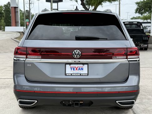 Used 2025 Volkswagen Atlas SE image 6