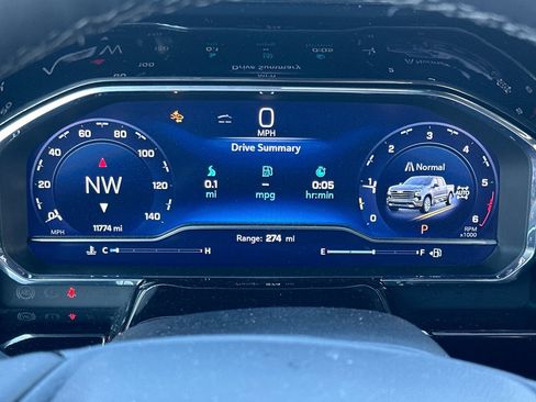 Used 2025 Chevrolet Silverado 1500 High Country w/ Technology Package image 38