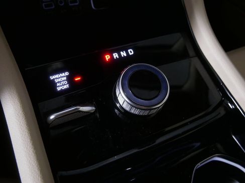 Used 2022 Jeep Grand Cherokee L Limited AWD/4WD image 30