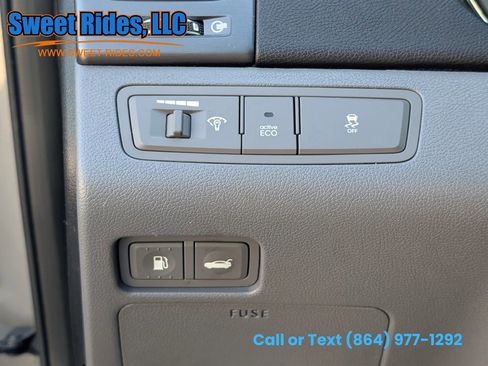 Used 2013 Hyundai Sonata SE w/ Navigation & Sunroof Pkg image 18
