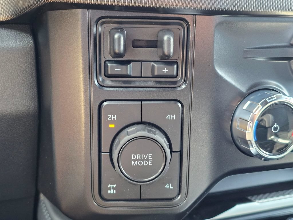 New 2026 Ford F350 Platinum w/ FX4 Off-Road Package AWD/4WD image 24