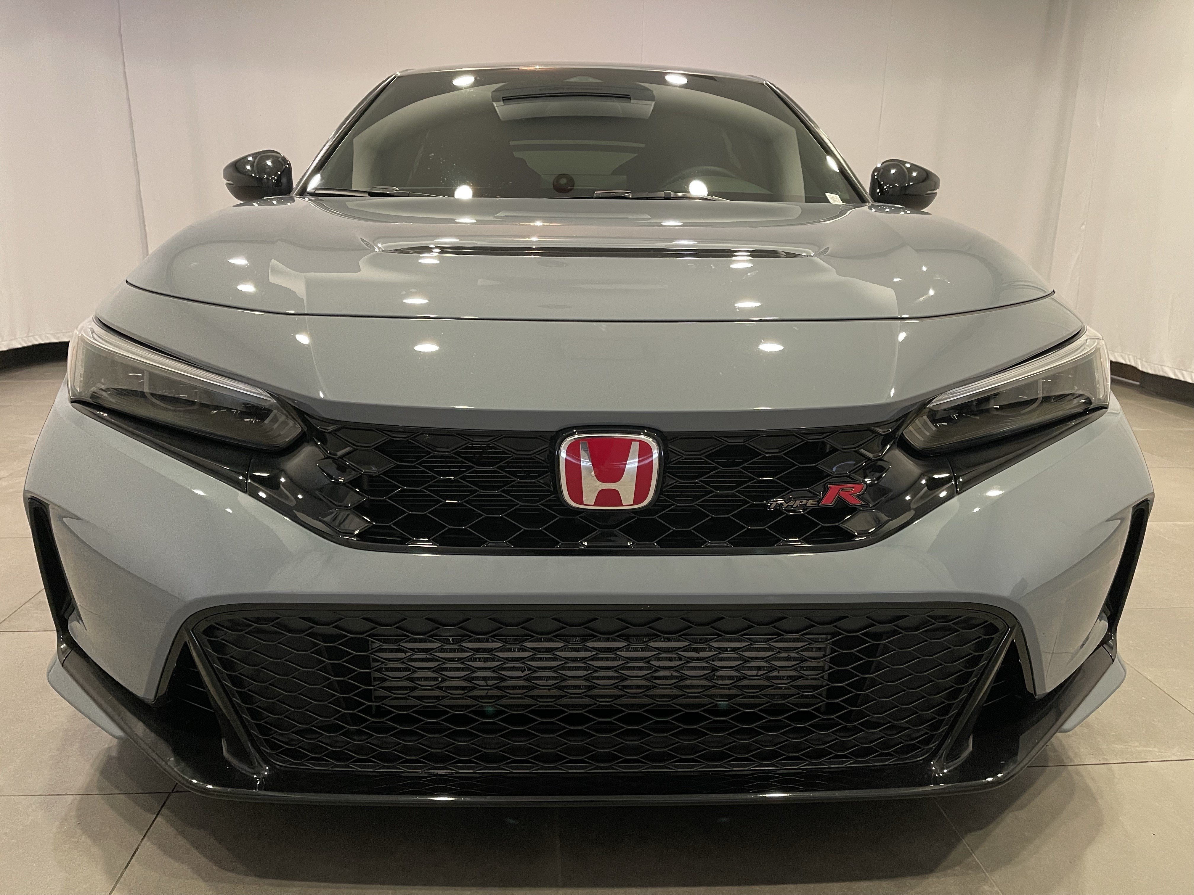 Used 2025 Honda Civic Type R image 2