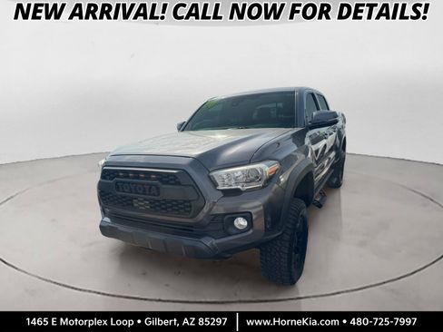 Used 2020 Toyota Tacoma TRD Off-Road w/ Technology Package AWD/4WD image 1