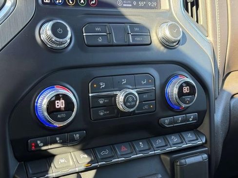 Used 2022 GMC Sierra 1500 Denali w/ Denali Reserve Package image 28