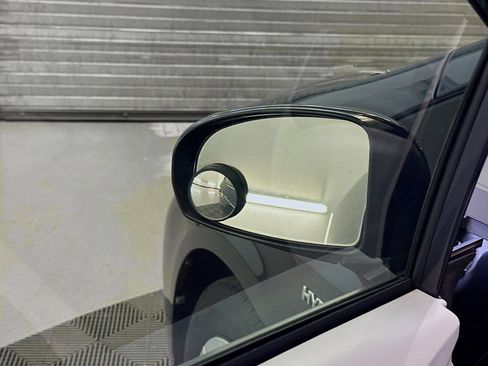 Used 2012 Toyota Prius Three image 16