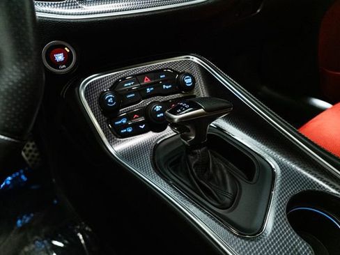 Used 2016 Dodge Challenger SRT Hellcat image 25