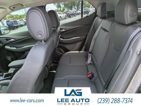 Used 2023 Buick Encore GX Select w/ Sport Touring Package FWD image 12