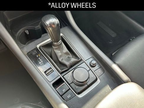 Used 2021 MAZDA MAZDA3 s image 12