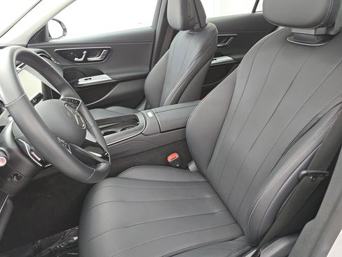 Used 2025 Mercedes-Benz E 350 Sedan image 15